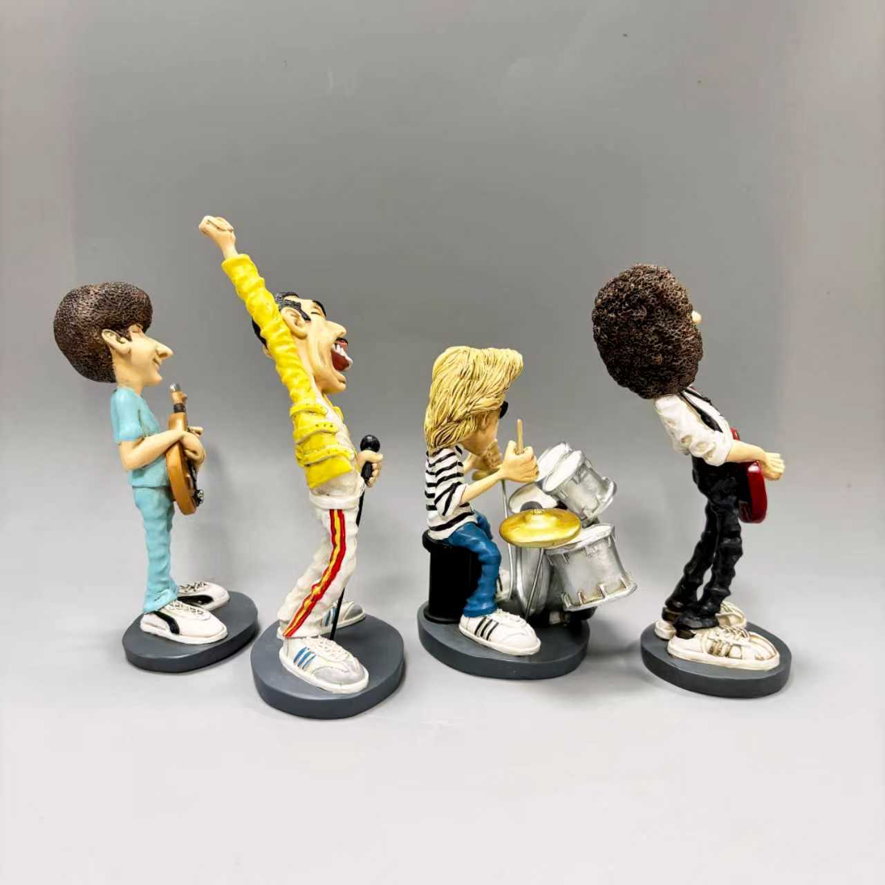ชุดรูปปั้นราชินีวงดนตรีร็อค ตำ - Resin Art Furniture บทวิจารณ์และราคา