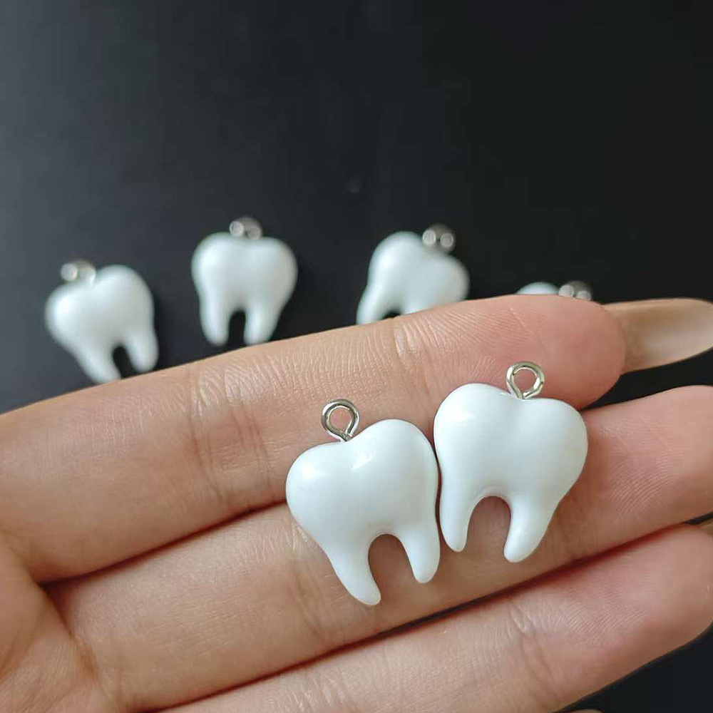จี้เรซิ่นรูปฟันสีขาวน่ารัก 10  - Resin Art Calligraphy บทวิจารณ์และราคา