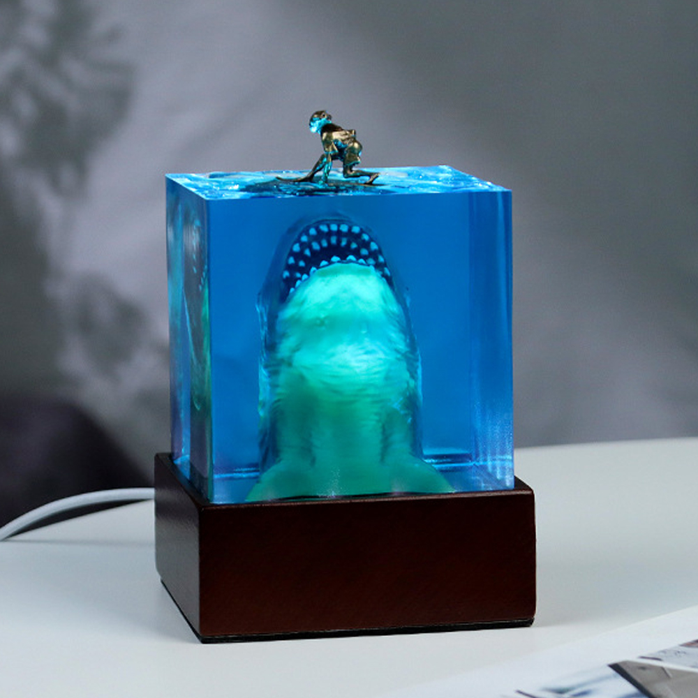 โคมไฟตั้งโต๊ะเรซิ่นทรงลูกบาศก์ - Resin Art Cube บทวิจารณ์และราคา