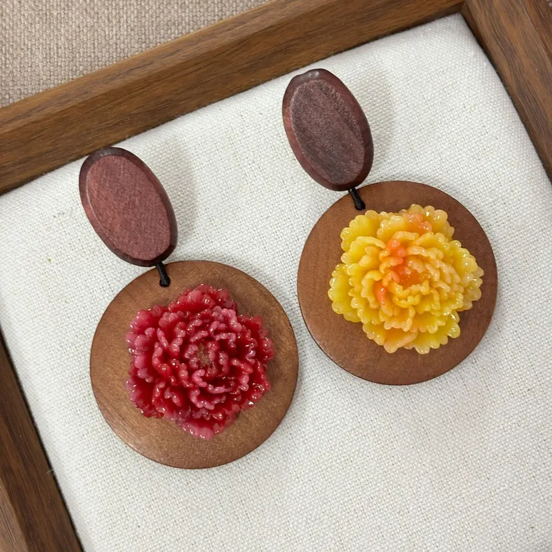 ต่างหูไม้สไตล์พื้นเมืองลายดอกโ - Resin Art Earrings Design บทวิจารณ์และราคา