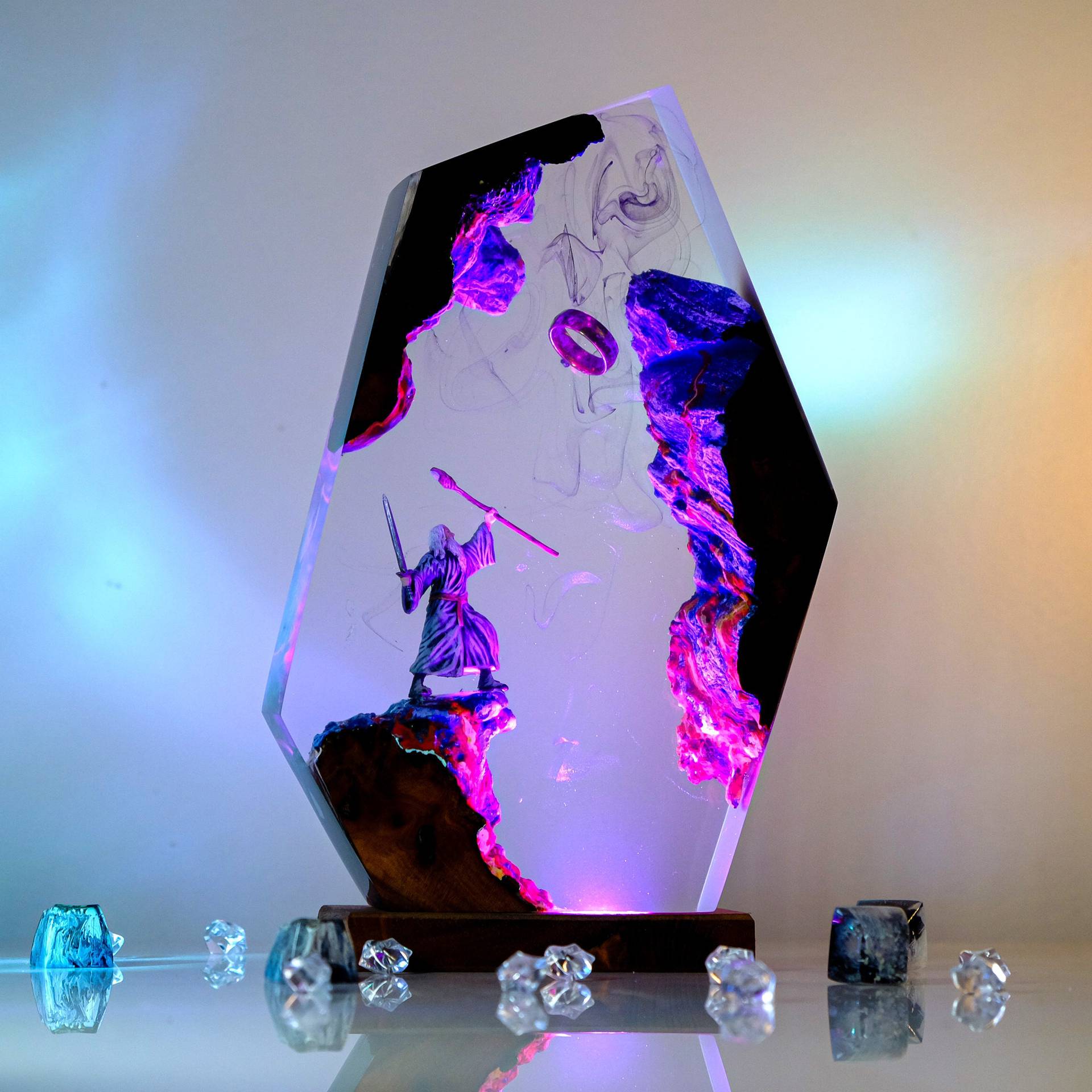 โคมไฟเรซิ่นรูปฉากภาพยนตร์ แหวน - Resin Art Furniture บทวิจารณ์และราคา