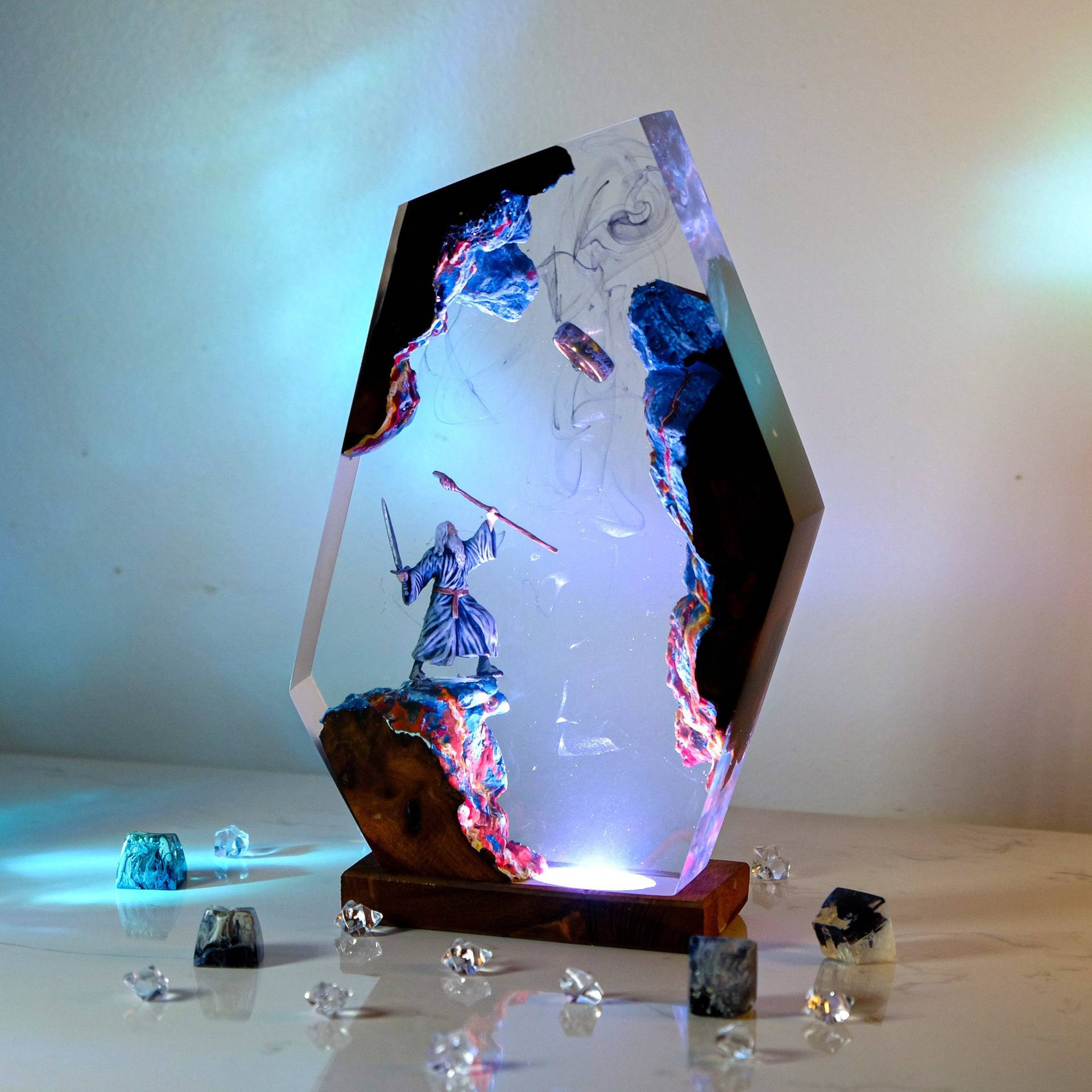 โคมไฟเรซิ่นรูปฉากภาพยนตร์ แหวน - Resin Art Furniture บทวิจารณ์และราคา